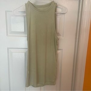 Lululemon Hold Tight ribbed top in green. Size 8.